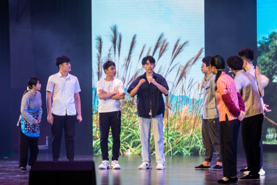 校园话剧《到基层中去》 校园话剧《到基层中去》